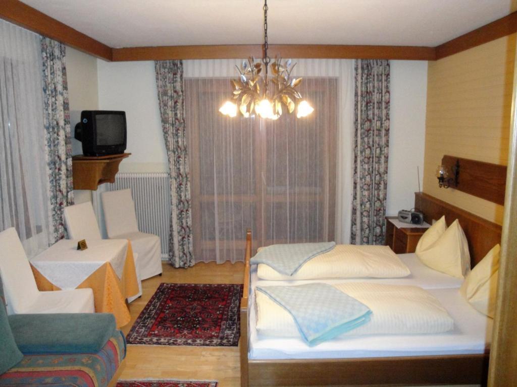 Pension & Appartement Steinwender บาด ไคลน์เคิร์ชไฮม์ ห้อง รูปภาพ