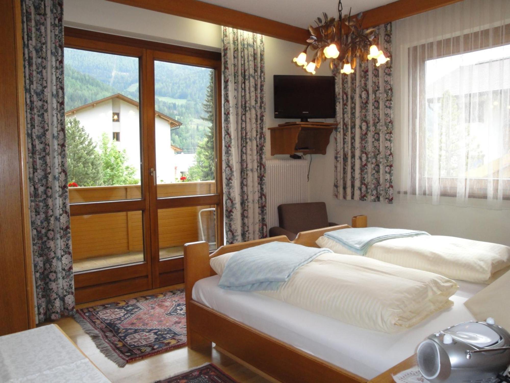 Pension & Appartement Steinwender บาด ไคลน์เคิร์ชไฮม์ ภายนอก รูปภาพ