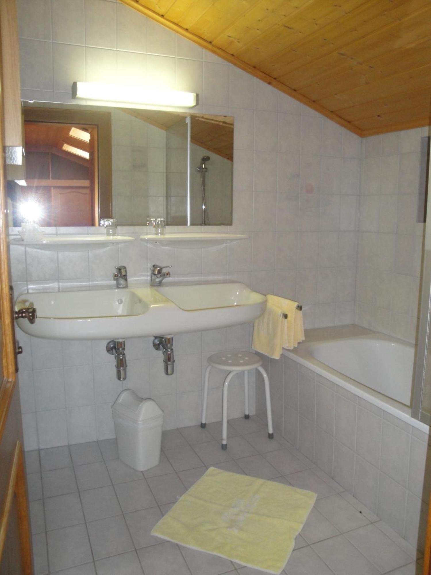 Pension & Appartement Steinwender บาด ไคลน์เคิร์ชไฮม์ ภายนอก รูปภาพ