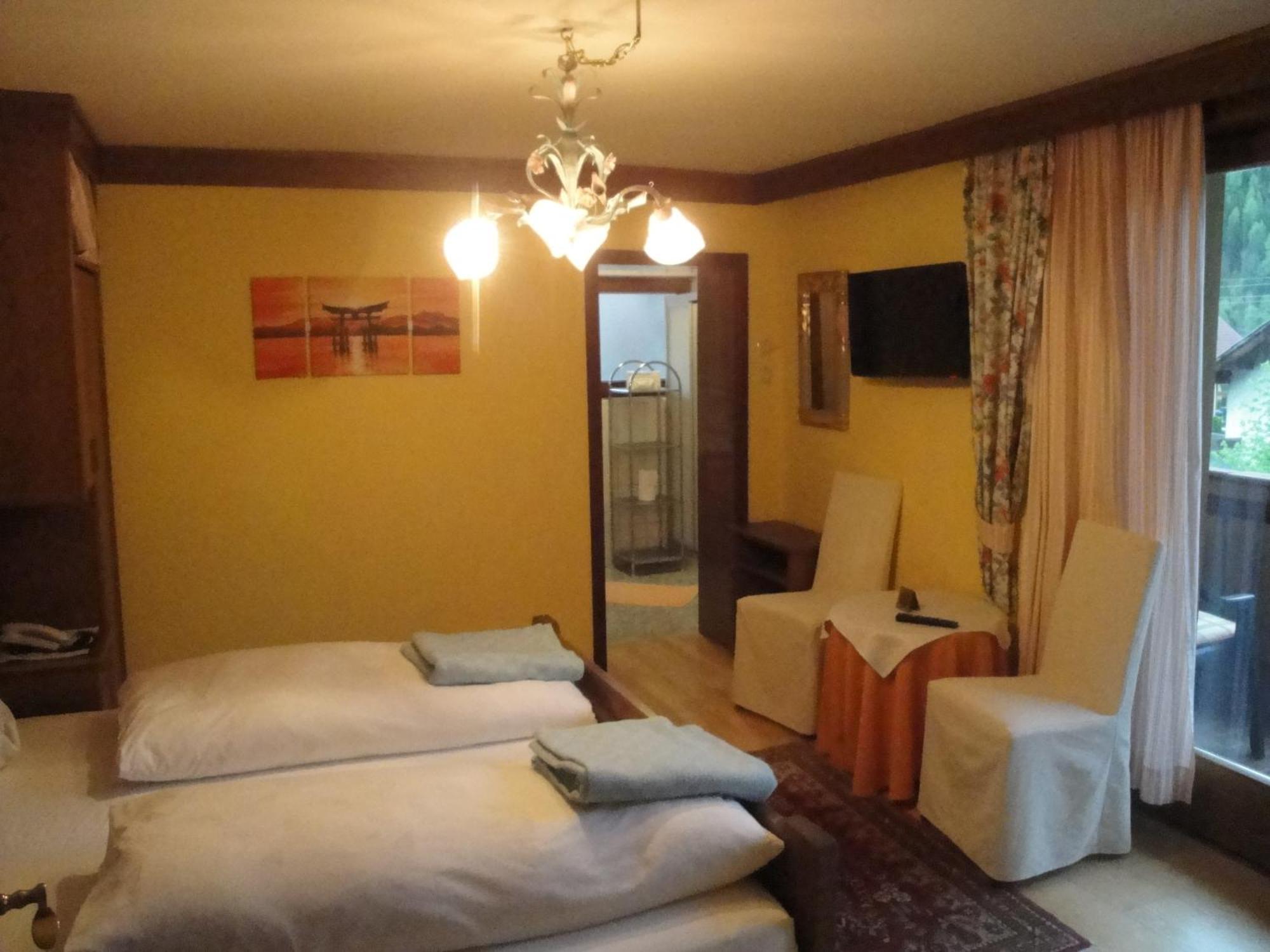 Pension & Appartement Steinwender บาด ไคลน์เคิร์ชไฮม์ ภายนอก รูปภาพ