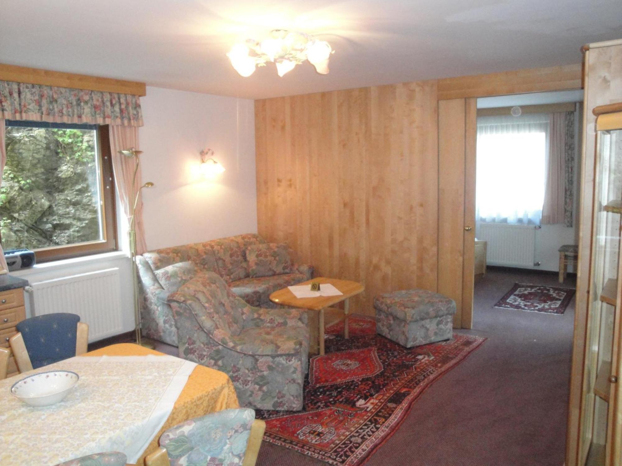 Pension & Appartement Steinwender บาด ไคลน์เคิร์ชไฮม์ ภายนอก รูปภาพ